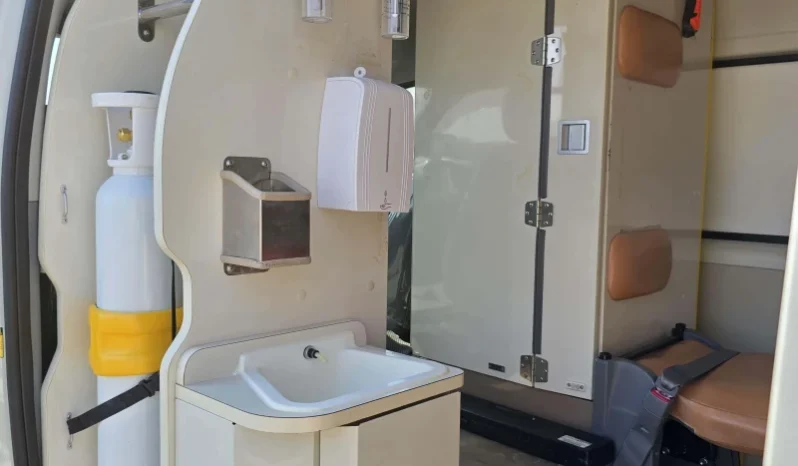 2010 TOYOTA HIACE full