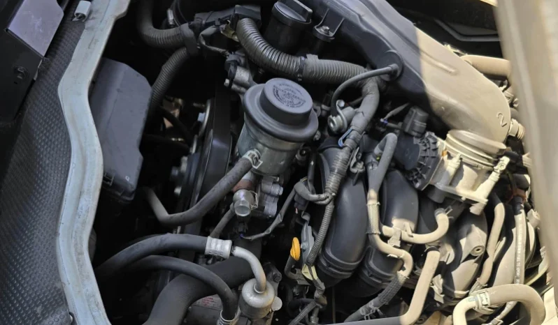 2010 TOYOTA HIACE full