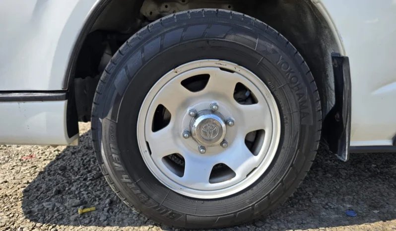 2010 TOYOTA HIACE full