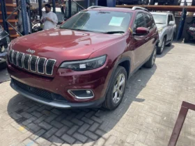 JEEP CHEROKEE 2019 SUV
