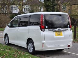 2016 Toyota Noah 1.8 Hybrid 7Seats Auto full