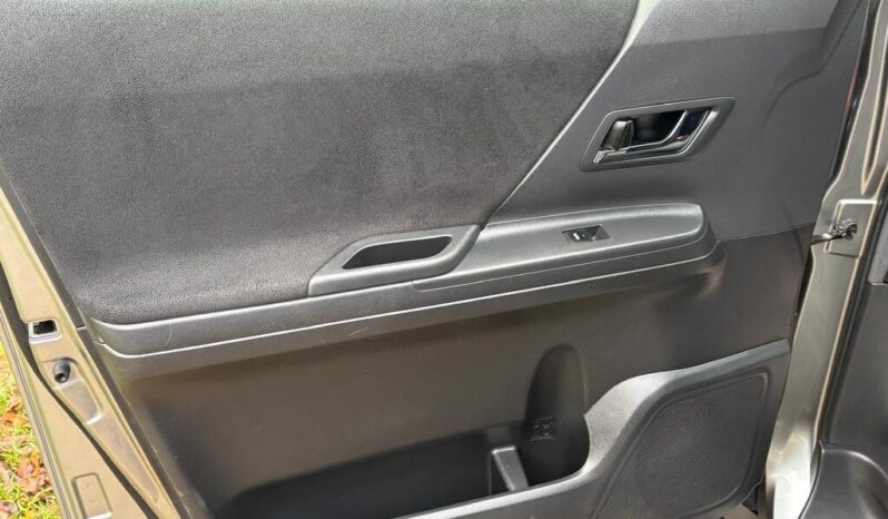 Toyota Alphard 2.4 240S PETROL AUTOMATIC 7-SEATER 5dr full