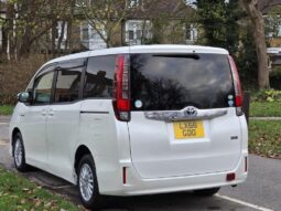 2016 Toyota Noah 1.8 Hybrid 7Seats Auto full