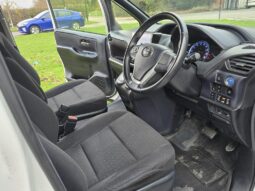 2016 Toyota Noah 1.8 Hybrid 7Seats Auto full