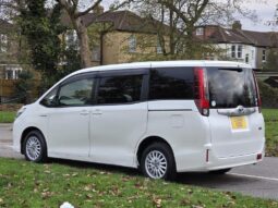 2016 Toyota Noah 1.8 Hybrid 7Seats Auto full