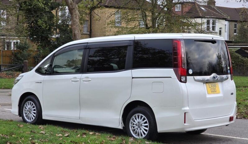 2016 Toyota Noah 1.8 Hybrid 7Seats Auto full