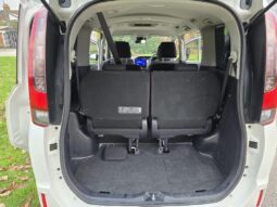 2016 Toyota Noah 1.8 Hybrid 7Seats Auto full