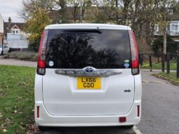 2016 Toyota Noah 1.8 Hybrid 7Seats Auto full