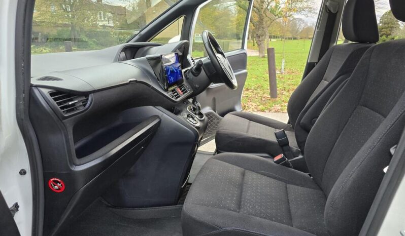 2016 Toyota Noah 1.8 Hybrid 7Seats Auto full