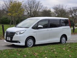 2016 Toyota Noah 1.8 Hybrid 7Seats Auto full