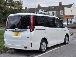 2016 Toyota Noah 1.8 Hybrid 7Seats Auto full
