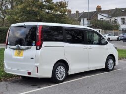 2016 Toyota Noah 1.8 Hybrid 7Seats Auto full