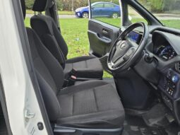 2016 Toyota Noah 1.8 Hybrid 7Seats Auto full