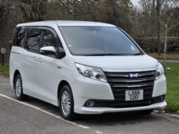 2016 Toyota Noah 1.8 Hybrid 7Seats Auto