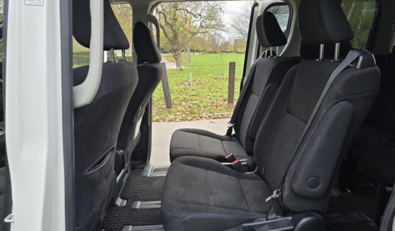 2016 Toyota Noah 1.8 Hybrid 7Seats Auto full