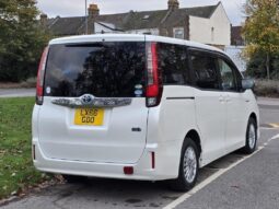 2016 Toyota Noah 1.8 Hybrid 7Seats Auto full
