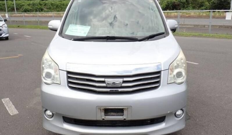 2012 TOYOTA NOAH full