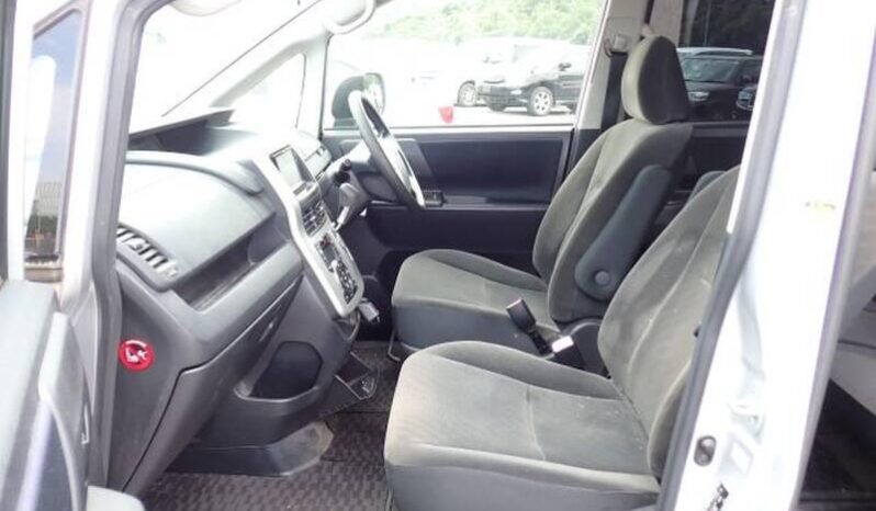 2012 TOYOTA NOAH full