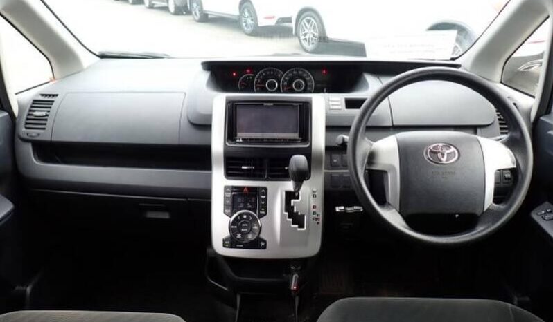 2012 TOYOTA NOAH full