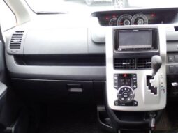 2012 TOYOTA NOAH full