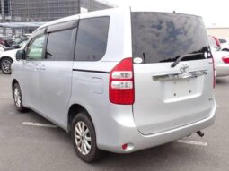 2012 TOYOTA NOAH full