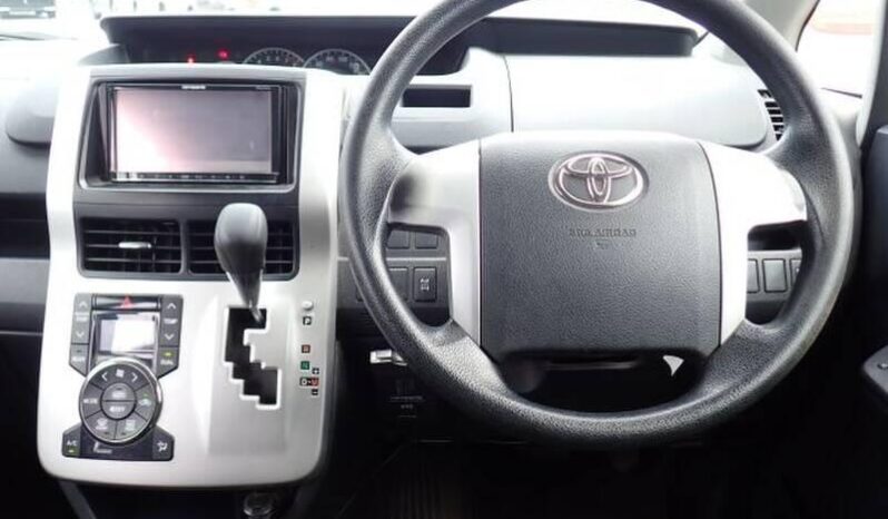 2012 TOYOTA NOAH full