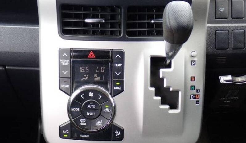 2012 TOYOTA NOAH full