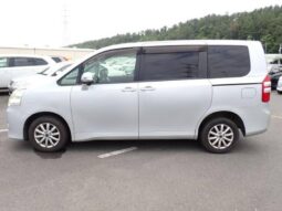 2012 TOYOTA NOAH