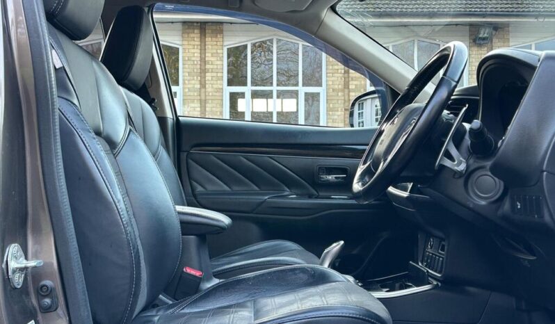 2018 Mitsubishi Outlander 2.4h Twin Motor 13.8kWh Juro CVT 4WD full