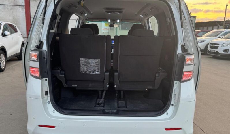 2009 Toyota Vellfire 2.4 5dr MPV full