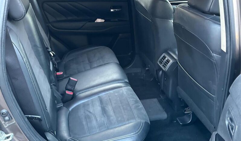 2018 Mitsubishi Outlander 2.4h Twin Motor 13.8kWh Juro CVT 4WD full