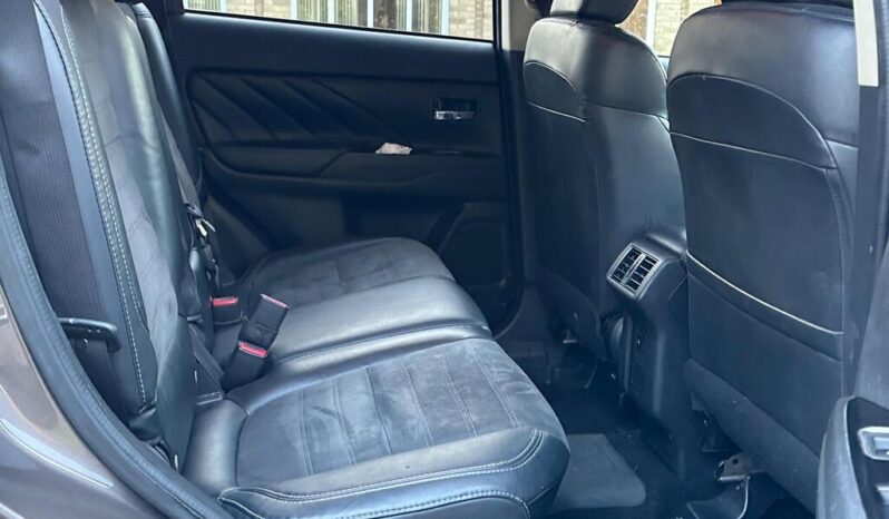 2018 Mitsubishi Outlander 2.4h Twin Motor 13.8kWh Juro CVT 4WD full
