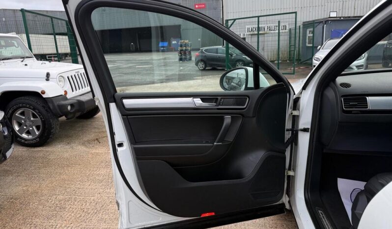 2016 Volkswagen Touareg 3.0 TDI V6 BlueMotion Tech R-Line Tiptronic 4WD full