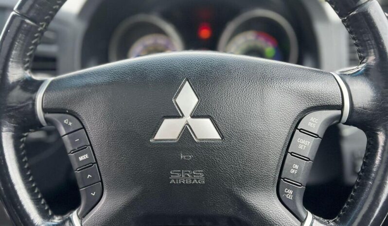 2010 Mitsubishi Shogun 3.2 DI-DC Diamond Auto 4WD Euro 5 5dr LWB full