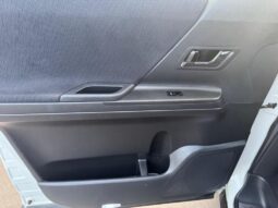 2009 Toyota Vellfire 2.4 5dr MPV full