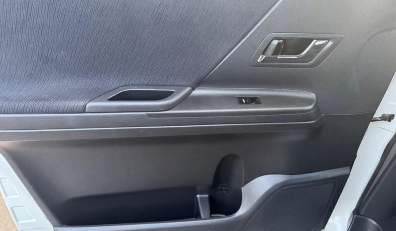 2009 Toyota Vellfire 2.4 5dr MPV full