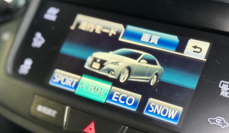 2014 Toyota Crown 2.5 Athlete S Petrol Hybrid Saloon 4dr full