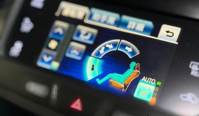 2014 Toyota Crown 2.5 Athlete S Petrol Hybrid Saloon 4dr full