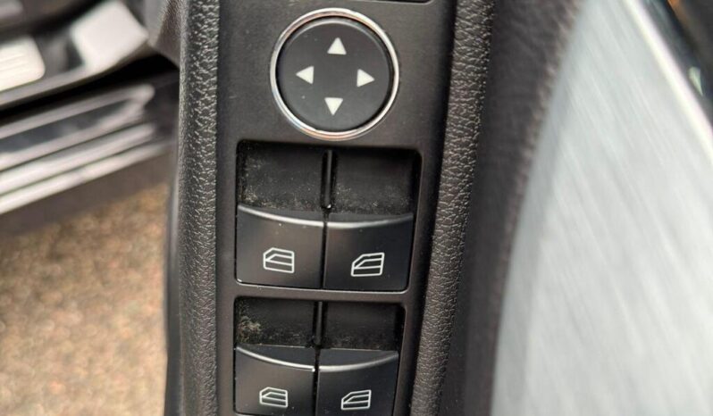 2009 Mercedes-Benz C Class 2.1 C220 CDI Sport Auto full