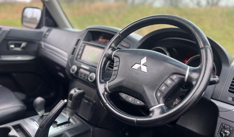 2010 Mitsubishi Shogun 3.2 DI-DC Diamond Auto 4WD Euro 5 5dr LWB full