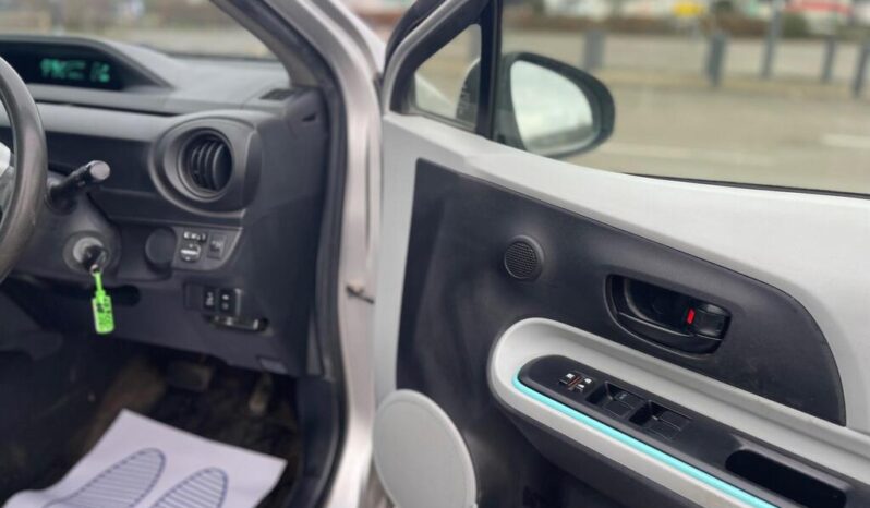 2012 Toyota Aqua 1.5 5dr full