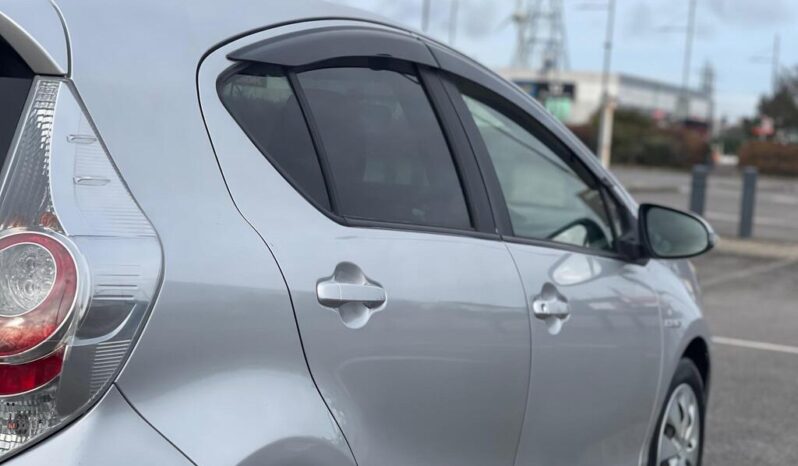 2012 Toyota Aqua 1.5 5dr full