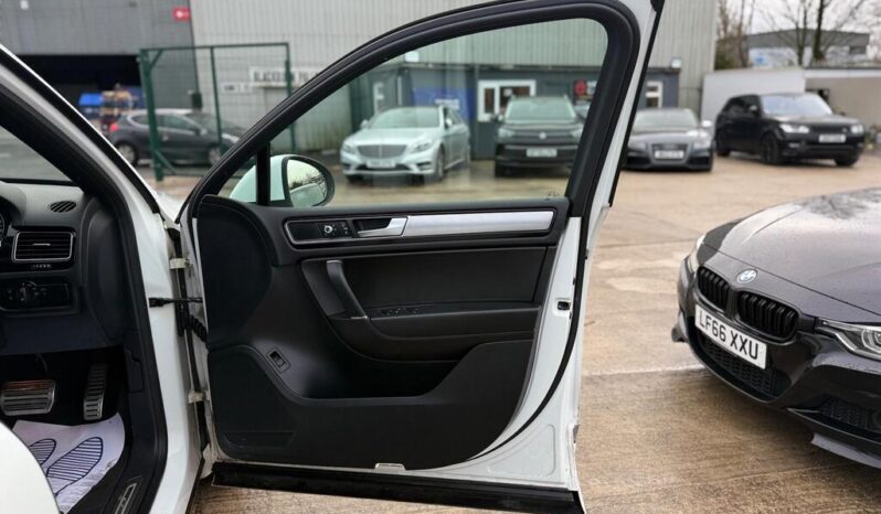 2016 Volkswagen Touareg 3.0 TDI V6 BlueMotion Tech R-Line Tiptronic 4WD full