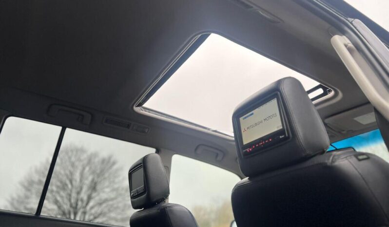 2010 Mitsubishi Shogun 3.2 DI-DC Diamond Auto 4WD Euro 5 5dr LWB full