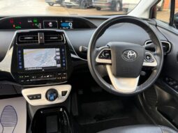 2019 TOYOTA PRIUS 1.8 VVT 8.8kWh Excel CVT full