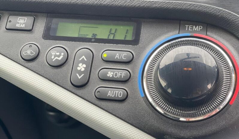 2012 Toyota Aqua 1.5 5dr full