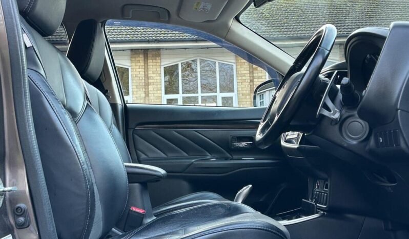 2018 Mitsubishi Outlander 2.4h Twin Motor 13.8kWh Juro CVT 4WD full