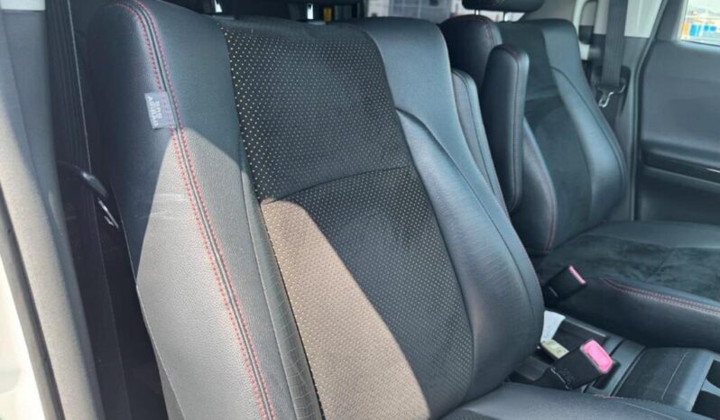 2014 Toyota Vellfire GOLDEN EYES 2 EDITION 50,000 BIMTA CERT 2.4 5dr full