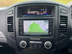 2010 Mitsubishi Shogun 3.2 DI-DC Diamond Auto 4WD Euro 5 5dr LWB full