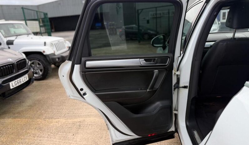 2016 Volkswagen Touareg 3.0 TDI V6 BlueMotion Tech R-Line Tiptronic 4WD full